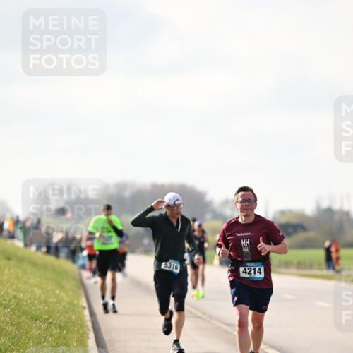 12.04.2026 - 45. Internationalen Wilhelmsburger Insellauf Dr. Thomas Lammeyer http://msf.ph/oto/9440510 12.04.2026 10:05:21 Laufen 5316, 4214 meine-sportfotos.de