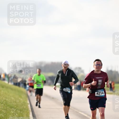 12.04.2026 - 45. Internationalen Wilhelmsburger Insellauf Dr. Thomas Lammeyer http://msf.ph/oto/9440517 12.04.2026 10:05:22 Laufen 5316, 4214 meine-sportfotos.de