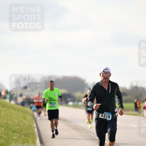12.04.2026 - 45. Internationalen Wilhelmsburger Insellauf Dr. Thomas Lammeyer http://msf.ph/oto/9440527 12.04.2026 10:05:24 Laufen 5316 meine-sportfotos.de