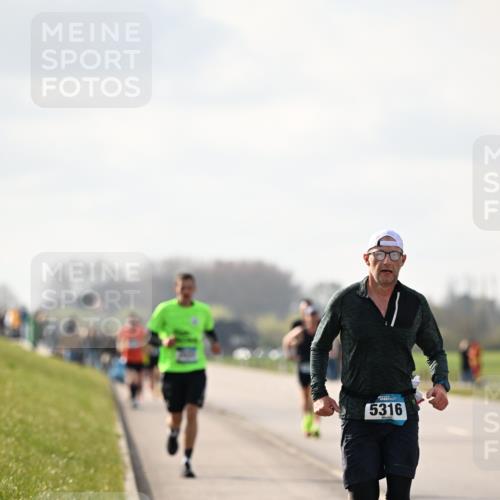 12.04.2026 - 45. Internationalen Wilhelmsburger Insellauf Dr. Thomas Lammeyer http://msf.ph/oto/9440529 12.04.2026 10:05:24 Laufen 5316 meine-sportfotos.de