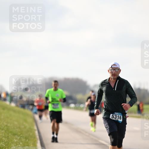 12.04.2026 - 45. Internationalen Wilhelmsburger Insellauf Dr. Thomas Lammeyer http://msf.ph/oto/9440530 12.04.2026 10:05:24 Laufen 5316 meine-sportfotos.de