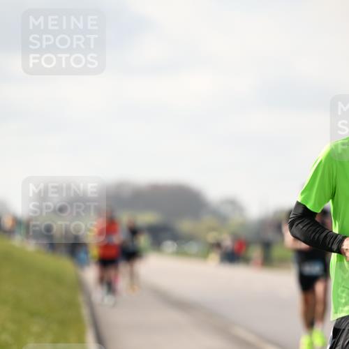 12.04.2026 - 45. Internationalen Wilhelmsburger Insellauf Dr. Thomas Lammeyer http://msf.ph/oto/9440574 12.04.2026 10:05:30 Laufen  meine-sportfotos.de