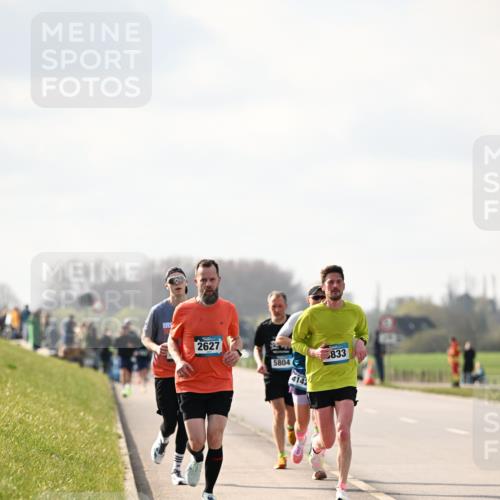 12.04.2026 - 45. Internationalen Wilhelmsburger Insellauf Dr. Thomas Lammeyer http://msf.ph/oto/9440615 12.04.2026 10:05:37 Laufen 2627, 5804, 4142, 833 meine-sportfotos.de
