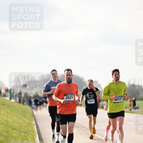 12.04.2026 - 45. Internationalen Wilhelmsburger Insellauf Dr. Thomas Lammeyer http://msf.ph/oto/9440622 12.04.2026 10:05:38 Laufen 2627, 5804, 5833 meine-sportfotos.de