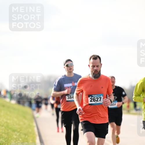 12.04.2026 - 45. Internationalen Wilhelmsburger Insellauf Dr. Thomas Lammeyer http://msf.ph/oto/9440636 12.04.2026 10:05:40 Laufen 384, 2627 meine-sportfotos.de