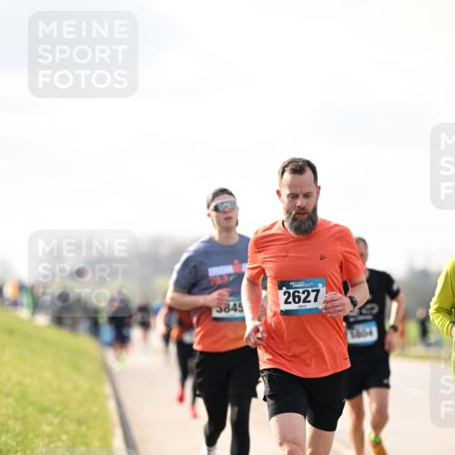 12.04.2026 - 45. Internationalen Wilhelmsburger Insellauf Dr. Thomas Lammeyer http://msf.ph/oto/9440637 12.04.2026 10:05:40 Laufen 5845, 45, 2627, 31060, 4 meine-sportfotos.de