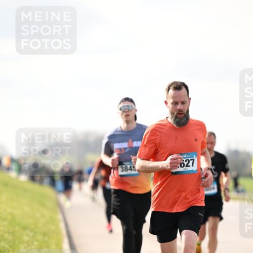 12.04.2026 - 45. Internationalen Wilhelmsburger Insellauf Dr. Thomas Lammeyer http://msf.ph/oto/9440639 12.04.2026 10:05:41 Laufen 3845, 627 meine-sportfotos.de