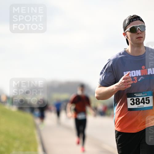 12.04.2026 - 45. Internationalen Wilhelmsburger Insellauf Dr. Thomas Lammeyer http://msf.ph/oto/9440655 12.04.2026 10:05:43 Laufen 3845 meine-sportfotos.de