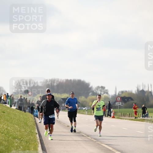 12.04.2026 - 45. Internationalen Wilhelmsburger Insellauf Dr. Thomas Lammeyer http://msf.ph/oto/9440692 12.04.2026 10:05:49 Laufen 3735 meine-sportfotos.de