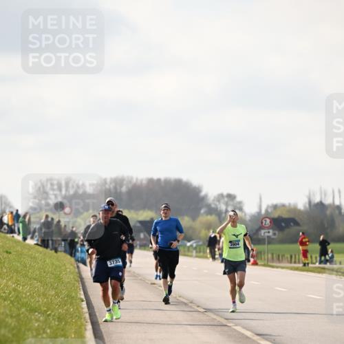 12.04.2026 - 45. Internationalen Wilhelmsburger Insellauf Dr. Thomas Lammeyer http://msf.ph/oto/9440700 12.04.2026 10:05:50 Laufen 3904, 3735 meine-sportfotos.de