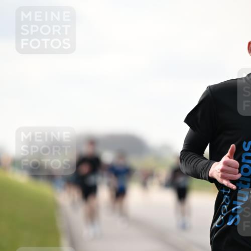 12.04.2026 - 45. Internationalen Wilhelmsburger Insellauf Dr. Thomas Lammeyer http://msf.ph/oto/9440777 12.04.2026 10:06:02 Laufen  meine-sportfotos.de