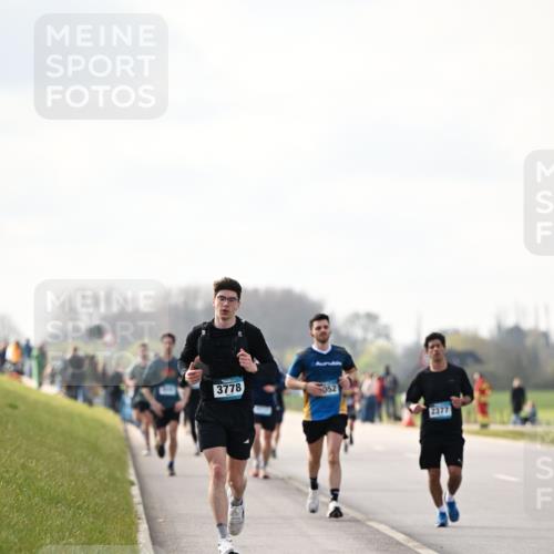 12.04.2026 - 45. Internationalen Wilhelmsburger Insellauf Dr. Thomas Lammeyer http://msf.ph/oto/9440788 12.04.2026 10:06:04 Laufen 3778, 052, 2377 meine-sportfotos.de