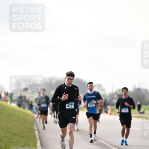 12.04.2026 - 45. Internationalen Wilhelmsburger Insellauf Dr. Thomas Lammeyer http://msf.ph/oto/9440794 12.04.2026 10:06:05 Laufen 3778, 1052 meine-sportfotos.de