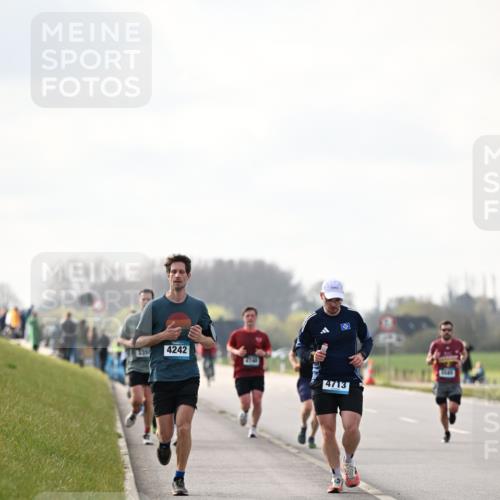 12.04.2026 - 45. Internationalen Wilhelmsburger Insellauf Dr. Thomas Lammeyer http://msf.ph/oto/9440836 12.04.2026 10:06:11 Laufen 4242, 4713 meine-sportfotos.de
