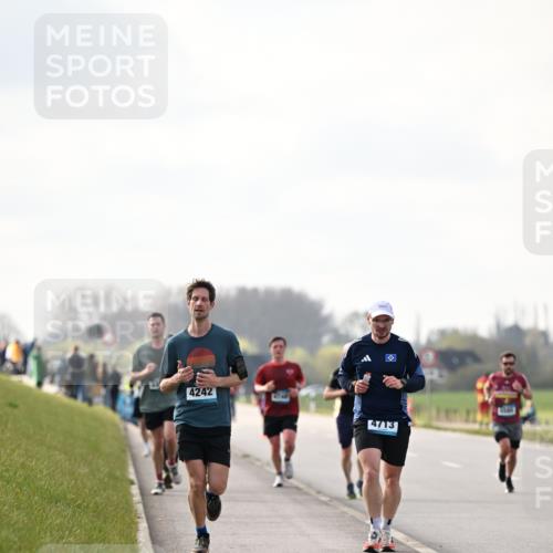12.04.2026 - 45. Internationalen Wilhelmsburger Insellauf Dr. Thomas Lammeyer http://msf.ph/oto/9440839 12.04.2026 10:06:11 Laufen 4242, 4713 meine-sportfotos.de