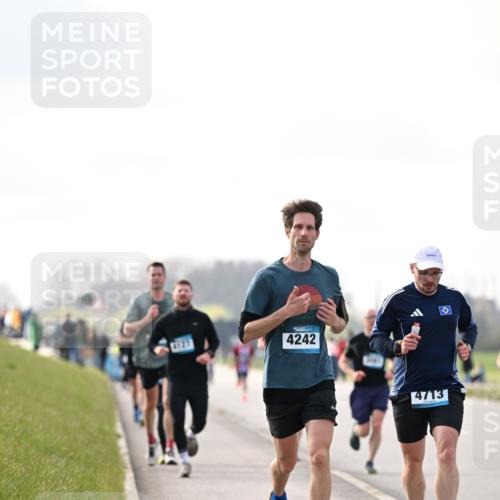 12.04.2026 - 45. Internationalen Wilhelmsburger Insellauf Dr. Thomas Lammeyer http://msf.ph/oto/9440855 12.04.2026 10:06:14 Laufen 4242, 4713 meine-sportfotos.de