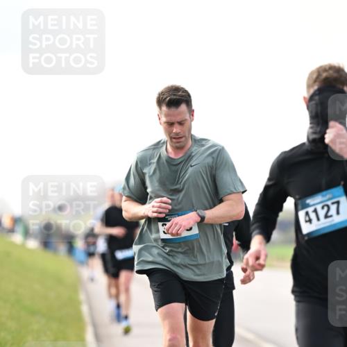 12.04.2026 - 45. Internationalen Wilhelmsburger Insellauf Dr. Thomas Lammeyer http://msf.ph/oto/9440895 12.04.2026 10:06:20 Laufen 45, 4127 meine-sportfotos.de