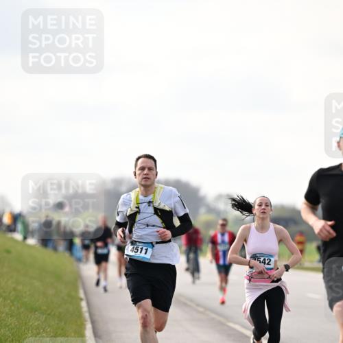 12.04.2026 - 45. Internationalen Wilhelmsburger Insellauf Dr. Thomas Lammeyer http://msf.ph/oto/9440915 12.04.2026 10:06:24 Laufen 4511, 542 meine-sportfotos.de