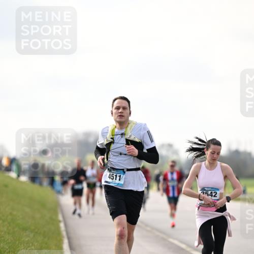 12.04.2026 - 45. Internationalen Wilhelmsburger Insellauf Dr. Thomas Lammeyer http://msf.ph/oto/9440920 12.04.2026 10:06:25 Laufen 4511, 3542 meine-sportfotos.de