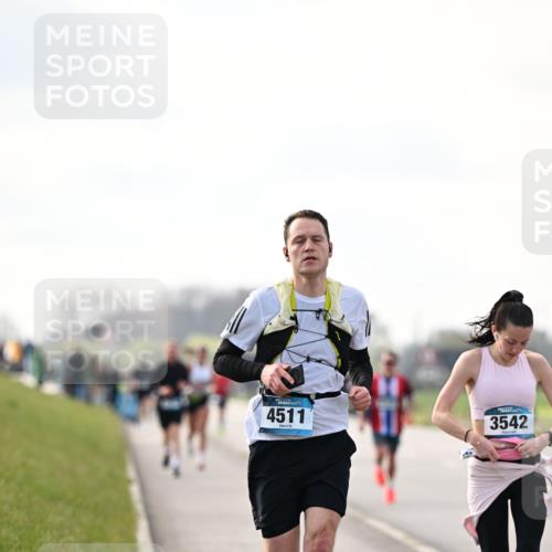12.04.2026 - 45. Internationalen Wilhelmsburger Insellauf Dr. Thomas Lammeyer http://msf.ph/oto/9440924 12.04.2026 10:06:26 Laufen 4511, 3542 meine-sportfotos.de