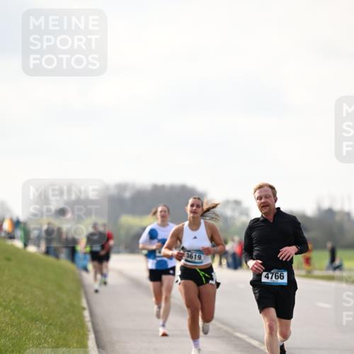 12.04.2026 - 45. Internationalen Wilhelmsburger Insellauf Dr. Thomas Lammeyer http://msf.ph/oto/9440972 12.04.2026 10:06:34 Laufen 3619, 4766 meine-sportfotos.de