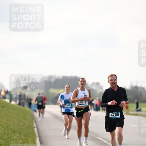 12.04.2026 - 45. Internationalen Wilhelmsburger Insellauf Dr. Thomas Lammeyer http://msf.ph/oto/9440973 12.04.2026 10:06:34 Laufen 4341, 3619, 4766 meine-sportfotos.de