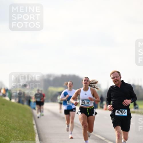 12.04.2026 - 45. Internationalen Wilhelmsburger Insellauf Dr. Thomas Lammeyer http://msf.ph/oto/9440977 12.04.2026 10:06:35 Laufen 3619, 4766 meine-sportfotos.de