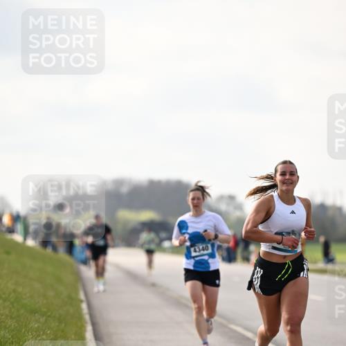 12.04.2026 - 45. Internationalen Wilhelmsburger Insellauf Dr. Thomas Lammeyer http://msf.ph/oto/9440988 12.04.2026 10:06:36 Laufen 4340 meine-sportfotos.de