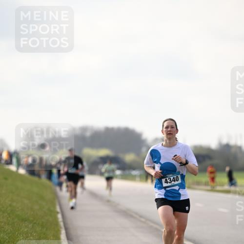 12.04.2026 - 45. Internationalen Wilhelmsburger Insellauf Dr. Thomas Lammeyer http://msf.ph/oto/9440999 12.04.2026 10:06:38 Laufen 4340 meine-sportfotos.de