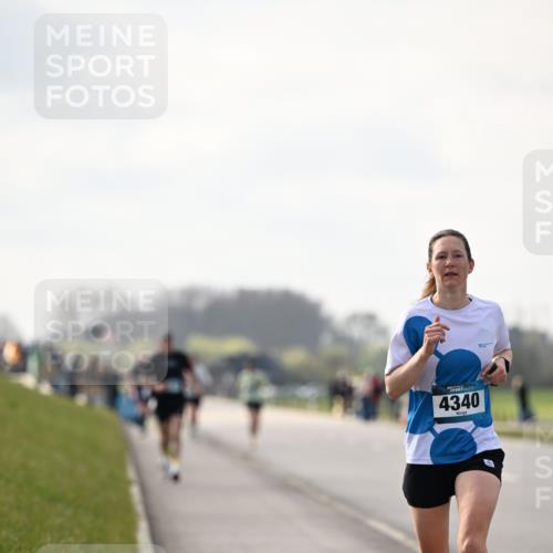 12.04.2026 - 45. Internationalen Wilhelmsburger Insellauf Dr. Thomas Lammeyer http://msf.ph/oto/9441007 12.04.2026 10:06:39 Laufen 4340 meine-sportfotos.de