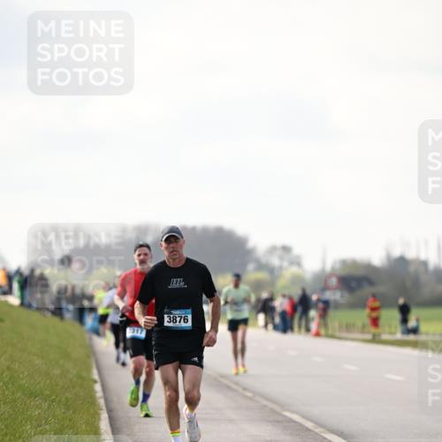 12.04.2026 - 45. Internationalen Wilhelmsburger Insellauf Dr. Thomas Lammeyer http://msf.ph/oto/9441018 12.04.2026 10:06:46 Laufen 317, 3876 meine-sportfotos.de