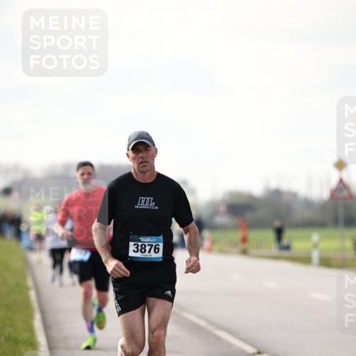 12.04.2026 - 45. Internationalen Wilhelmsburger Insellauf Dr. Thomas Lammeyer http://msf.ph/oto/9441036 12.04.2026 10:06:49 Laufen 3876 meine-sportfotos.de