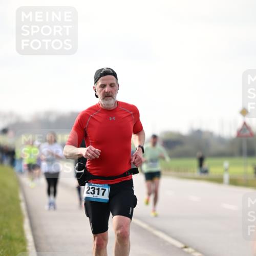 12.04.2026 - 45. Internationalen Wilhelmsburger Insellauf Dr. Thomas Lammeyer http://msf.ph/oto/9441048 12.04.2026 10:06:52 Laufen 2317 meine-sportfotos.de