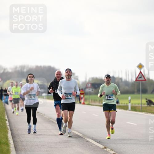 12.04.2026 - 45. Internationalen Wilhelmsburger Insellauf Dr. Thomas Lammeyer http://msf.ph/oto/9441061 12.04.2026 10:06:54 Laufen 4370, 4670, 5841 meine-sportfotos.de
