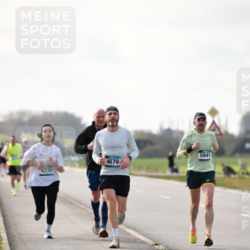 12.04.2026 - 45. Internationalen Wilhelmsburger Insellauf Dr. Thomas Lammeyer http://msf.ph/oto/9441071 12.04.2026 10:06:56 Laufen 4670, 4370, 5841 meine-sportfotos.de