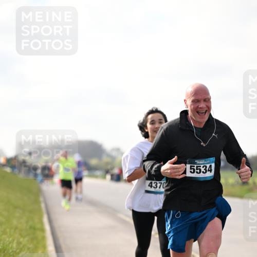 12.04.2026 - 45. Internationalen Wilhelmsburger Insellauf Dr. Thomas Lammeyer http://msf.ph/oto/9441091 12.04.2026 10:07:00 Laufen 4370, 4, 5534 meine-sportfotos.de
