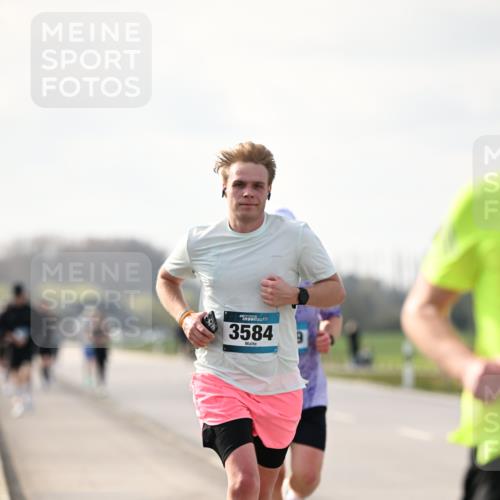 12.04.2026 - 45. Internationalen Wilhelmsburger Insellauf Dr. Thomas Lammeyer http://msf.ph/oto/9441127 12.04.2026 10:07:09 Laufen 3584 meine-sportfotos.de