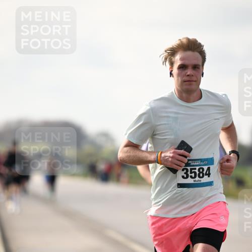 12.04.2026 - 45. Internationalen Wilhelmsburger Insellauf Dr. Thomas Lammeyer http://msf.ph/oto/9441135 12.04.2026 10:07:10 Laufen 45, 3584 meine-sportfotos.de