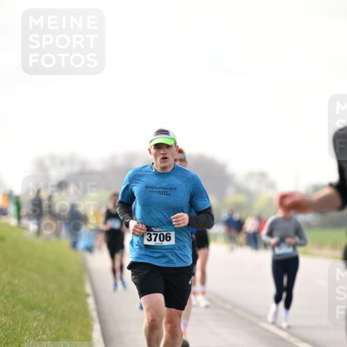 12.04.2026 - 45. Internationalen Wilhelmsburger Insellauf Dr. Thomas Lammeyer http://msf.ph/oto/9441222 12.04.2026 10:07:33 Laufen 3706 meine-sportfotos.de
