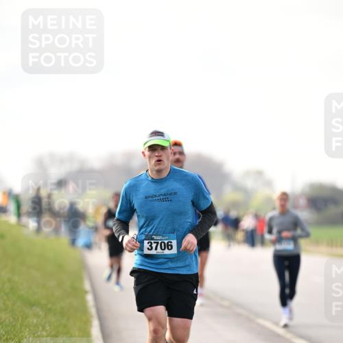 12.04.2026 - 45. Internationalen Wilhelmsburger Insellauf Dr. Thomas Lammeyer http://msf.ph/oto/9441224 12.04.2026 10:07:33 Laufen 3706 meine-sportfotos.de