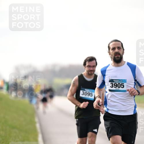 12.04.2026 - 45. Internationalen Wilhelmsburger Insellauf Dr. Thomas Lammeyer http://msf.ph/oto/9441268 12.04.2026 10:07:42 Laufen 3095, 3905 meine-sportfotos.de