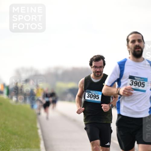 12.04.2026 - 45. Internationalen Wilhelmsburger Insellauf Dr. Thomas Lammeyer http://msf.ph/oto/9441269 12.04.2026 10:07:43 Laufen 3095, 3905 meine-sportfotos.de