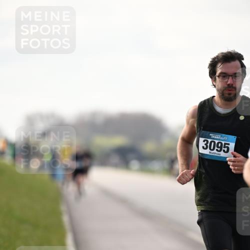 12.04.2026 - 45. Internationalen Wilhelmsburger Insellauf Dr. Thomas Lammeyer http://msf.ph/oto/9441278 12.04.2026 10:07:44 Laufen 3095 meine-sportfotos.de