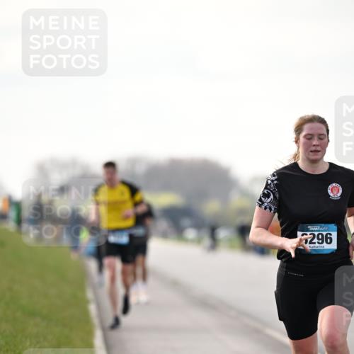 12.04.2026 - 45. Internationalen Wilhelmsburger Insellauf Dr. Thomas Lammeyer http://msf.ph/oto/9441323 12.04.2026 10:07:58 Laufen 296 meine-sportfotos.de