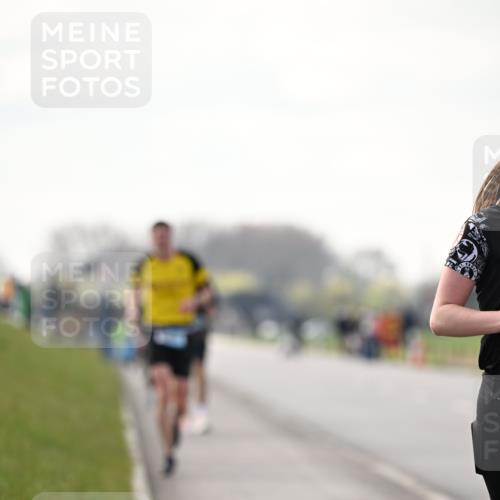 12.04.2026 - 45. Internationalen Wilhelmsburger Insellauf Dr. Thomas Lammeyer http://msf.ph/oto/9441329 12.04.2026 10:07:59 Laufen  meine-sportfotos.de