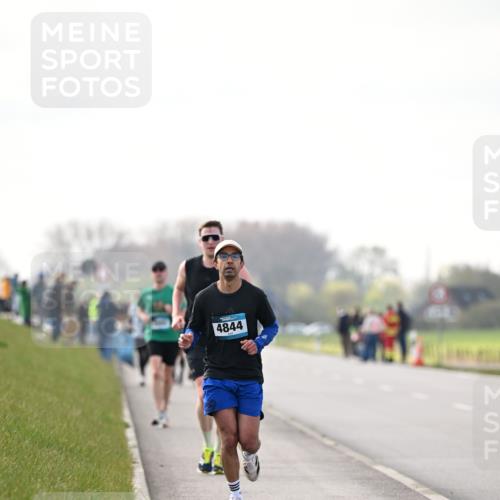 12.04.2026 - 45. Internationalen Wilhelmsburger Insellauf Dr. Thomas Lammeyer http://msf.ph/oto/9441426 12.04.2026 10:08:15 Laufen 4844 meine-sportfotos.de