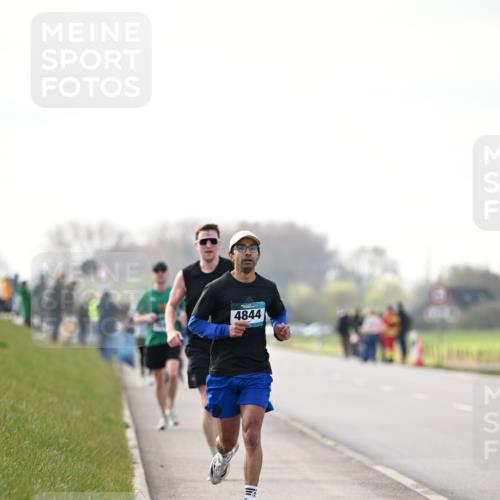 12.04.2026 - 45. Internationalen Wilhelmsburger Insellauf Dr. Thomas Lammeyer http://msf.ph/oto/9441428 12.04.2026 10:08:15 Laufen 4844 meine-sportfotos.de