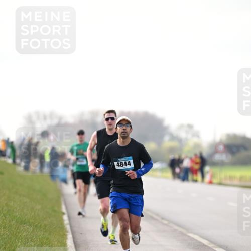 12.04.2026 - 45. Internationalen Wilhelmsburger Insellauf Dr. Thomas Lammeyer http://msf.ph/oto/9441431 12.04.2026 10:08:16 Laufen 4844 meine-sportfotos.de