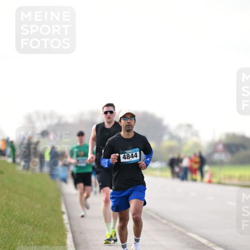 12.04.2026 - 45. Internationalen Wilhelmsburger Insellauf Dr. Thomas Lammeyer http://msf.ph/oto/9441432 12.04.2026 10:08:16 Laufen 4844 meine-sportfotos.de