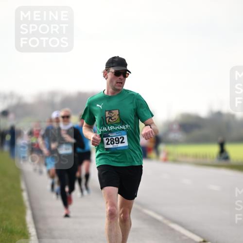 12.04.2026 - 45. Internationalen Wilhelmsburger Insellauf Dr. Thomas Lammeyer http://msf.ph/oto/9441473 12.04.2026 10:08:24 Laufen 2892 meine-sportfotos.de